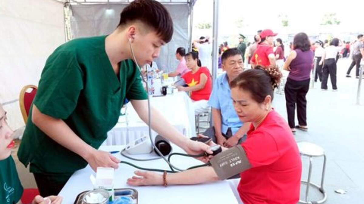 Theo dõi huyết áp tại nhà thế nào để kết quả đáng tin cậy?