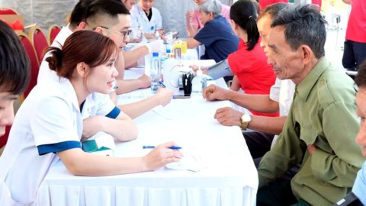 Tuyển dụng Chuyên viên Chăm sóc khách hàng